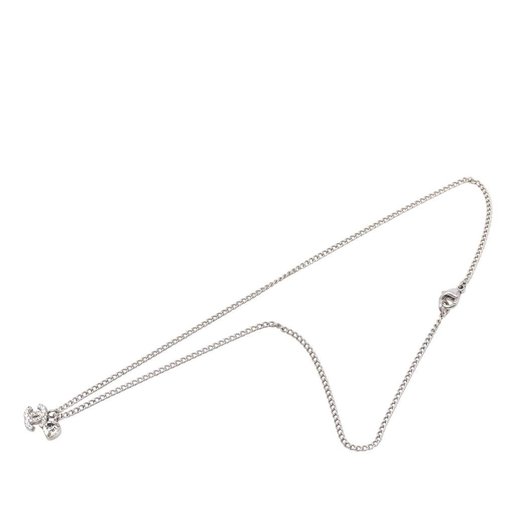 Chanel CC Brass Strass Crystal Heart Pendant Necklace Silver Metal Very good condition - Front View