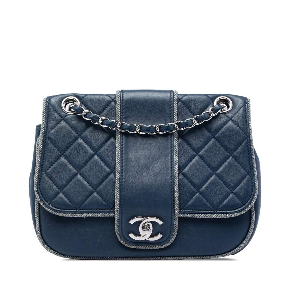 Chanel Medium Quilted Lambskin and Metallic Trim Elementary Chic Flap Blue Leather Very good condition - Front View