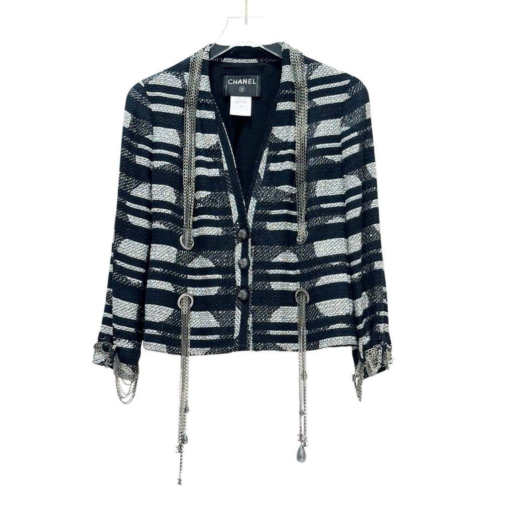 Chanel Chanel 2008 Karl Lagerfeld Metallic Fantasy Tweed Jacket Sz 40 pre-owned Black Tweed Good condition - Front View