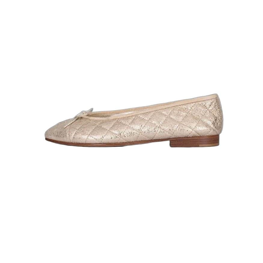 Chanel Chanel Quilted Gold Leather Ballerina Flats - Size 38.5 Pre-owned Gold Leather Good - Front View