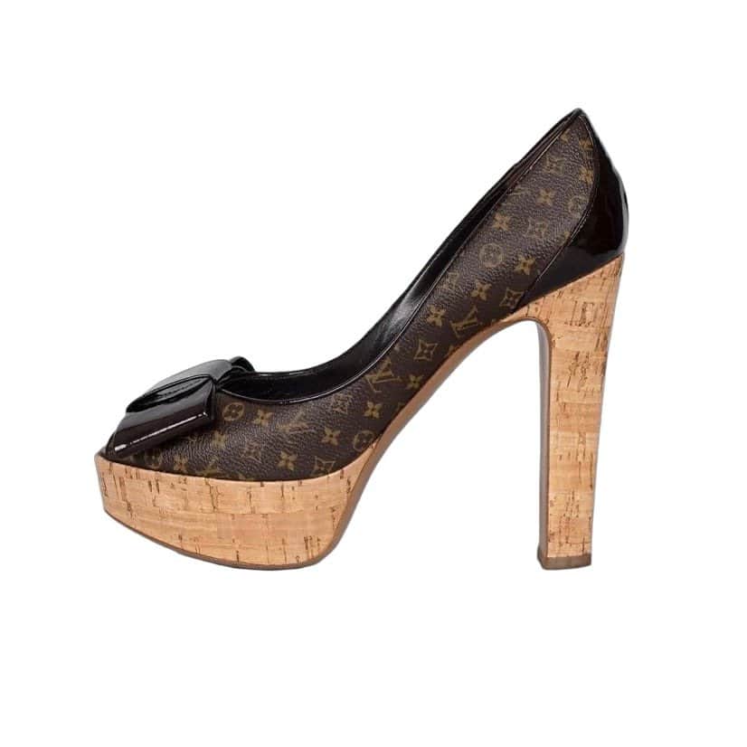 Louis Vuitton Louis Vuitton Monogram Canvas Pumps Size 39 Pre-owned MultiColor Canvas Good condition - Front View