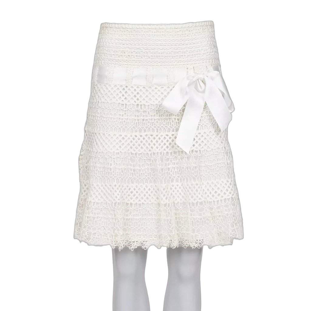 valentino NWOT Valentino White Lace Skirt  Sz.S pre-owned White Lace Never worn - Front View