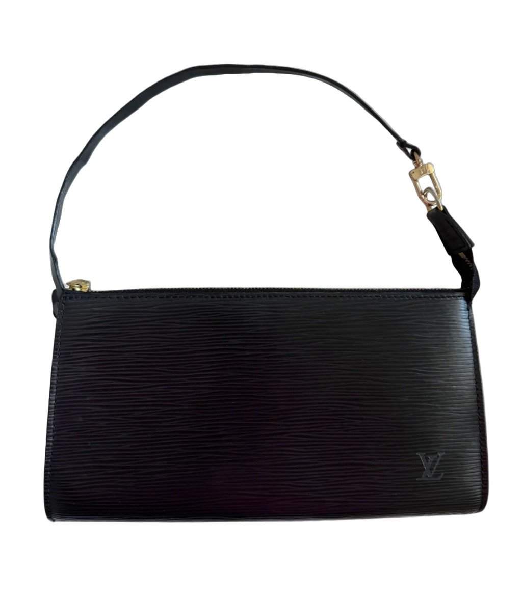 Louis Vuitton Epi Pochette Accessoires Black Shoulder Bag Black Leather Good - Front View