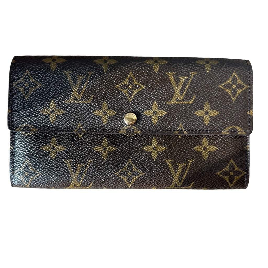 Louis Vuitton Classic monogram wallet