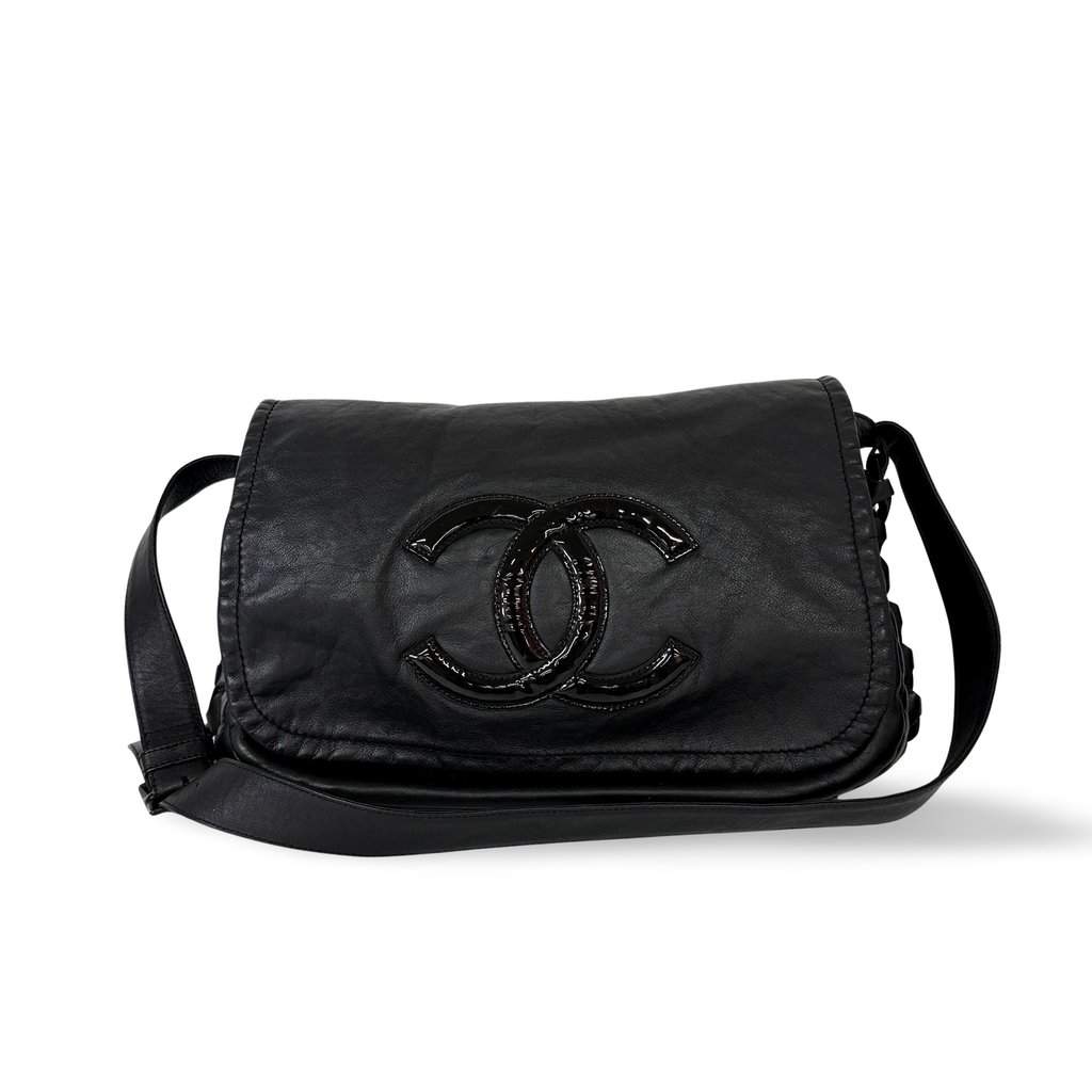 Chanel Timeless CC Crumpled Calfskin Messenger Bag Black Black Leather Good - Front View