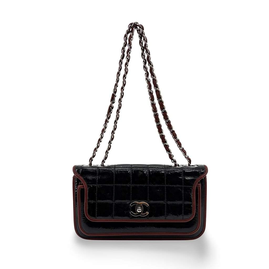 Chanel Ultimate Soft Quilted Pageant Flap Bag Black Burgundy Black Leather Very good - Front View