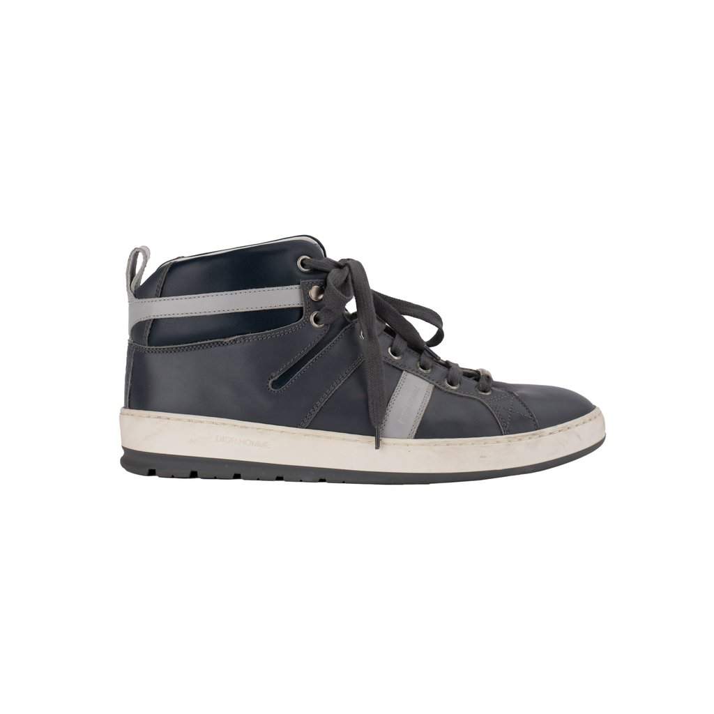 Christian Dior and White Sneakers - '10s White Leather Good - Front View