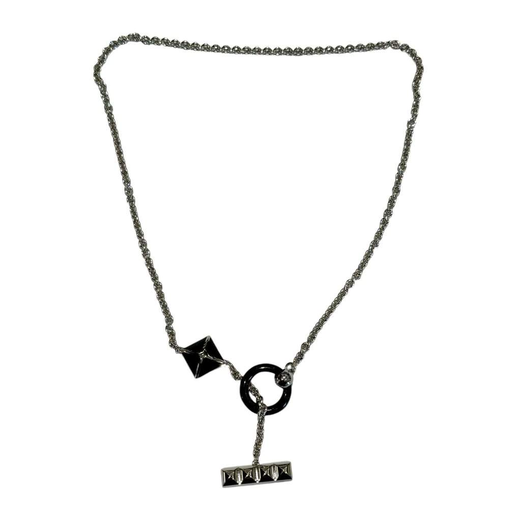 Hermès Medor XO Necklace - '20s Red Lace Good - Front View