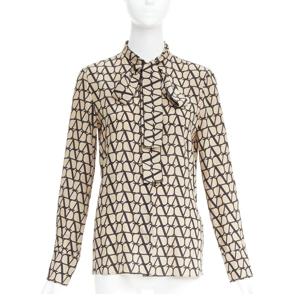 Valentino Garavani Beige Silk Top Beige Silk Very good condition - Front View