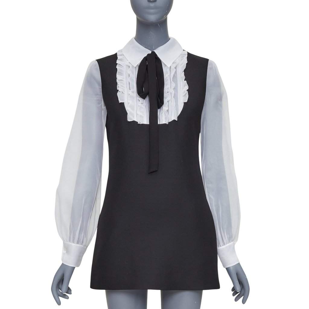 Valentino Garavani Black Wool Dress Black Wool Very good condition - Front View