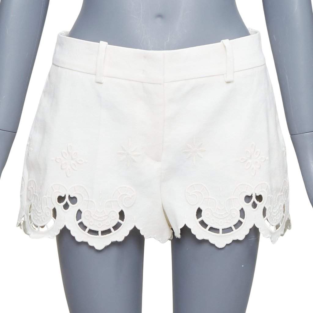 Ermanno Scervino Sangallo Scalloped Shorts Beige Cotton Very good condition - Front View