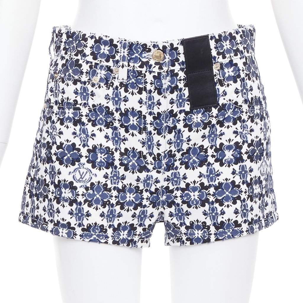 Louis Vuitton Blue Cotton Shorts Blue Cotton Very good condition - Front View