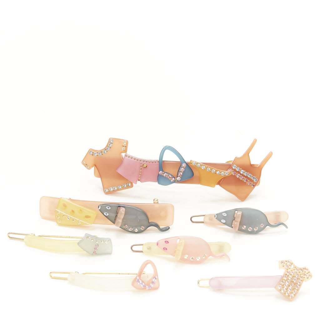 Unsigned Pastel Acrylic Clips MultiColor Plastic Very good condition - Front View