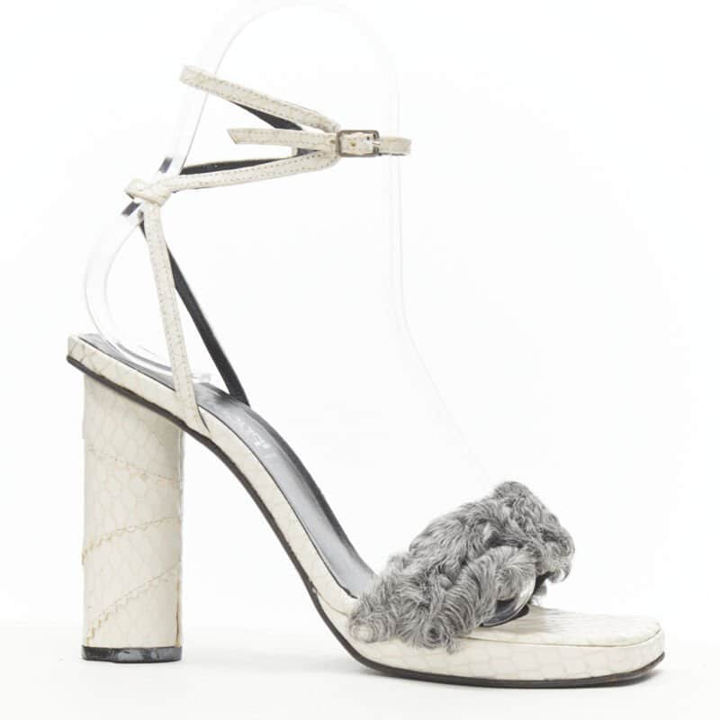 Gianni Versace Shearling Cone Sandals White Leather Very good condition - Front View