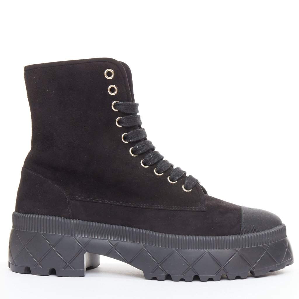 Chanel Black Suede Boots Black Suede Good condition - Front View