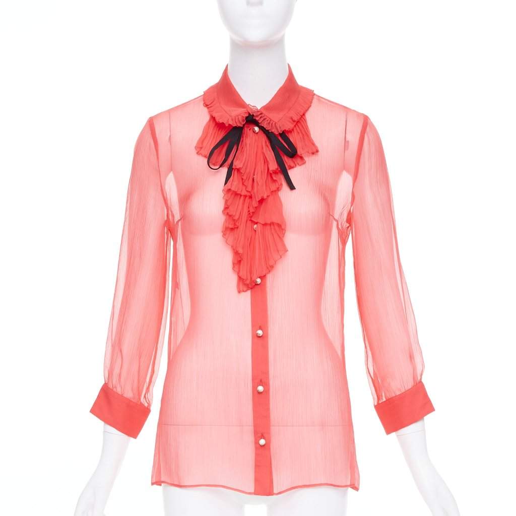 Gucci Red Silk Top Red Silk Very good condition - Front View