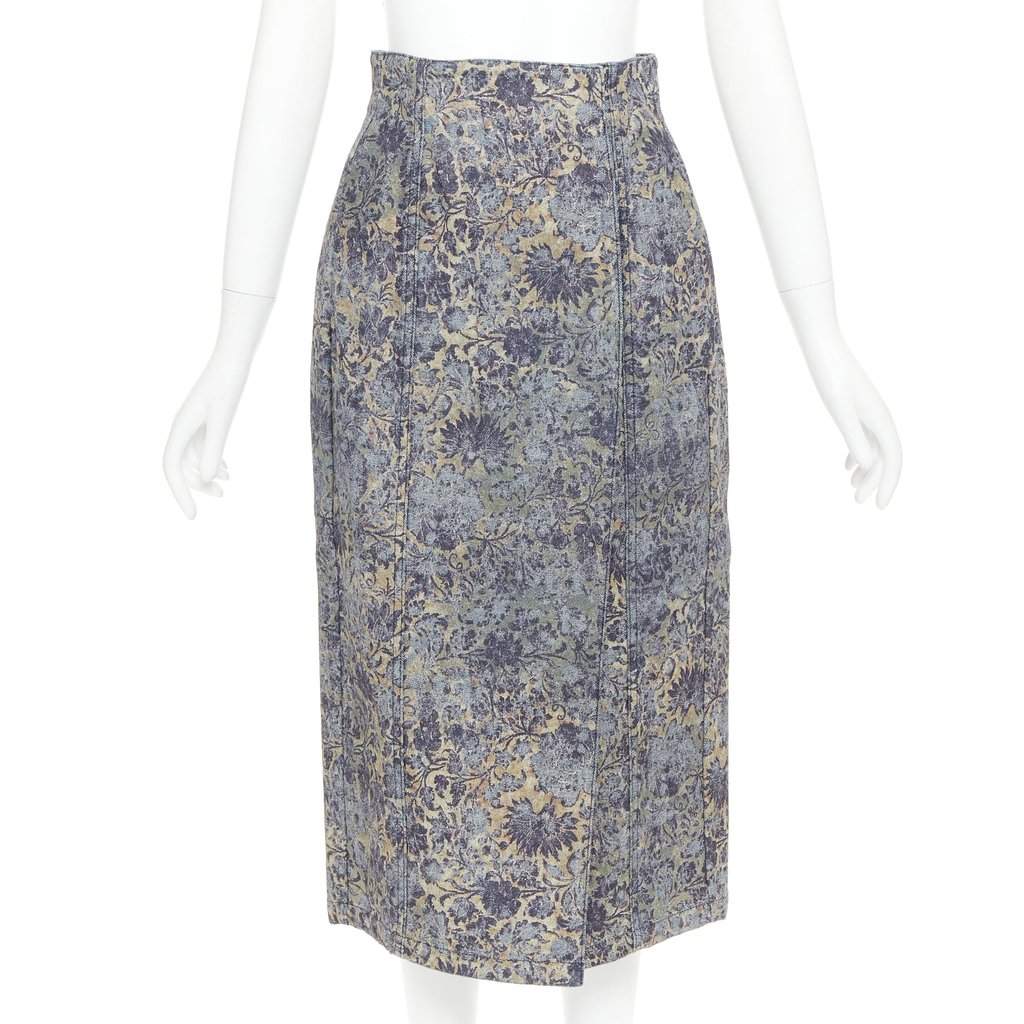 Dior Blue Denim Skirt Blue Denim Very good condition - Front View