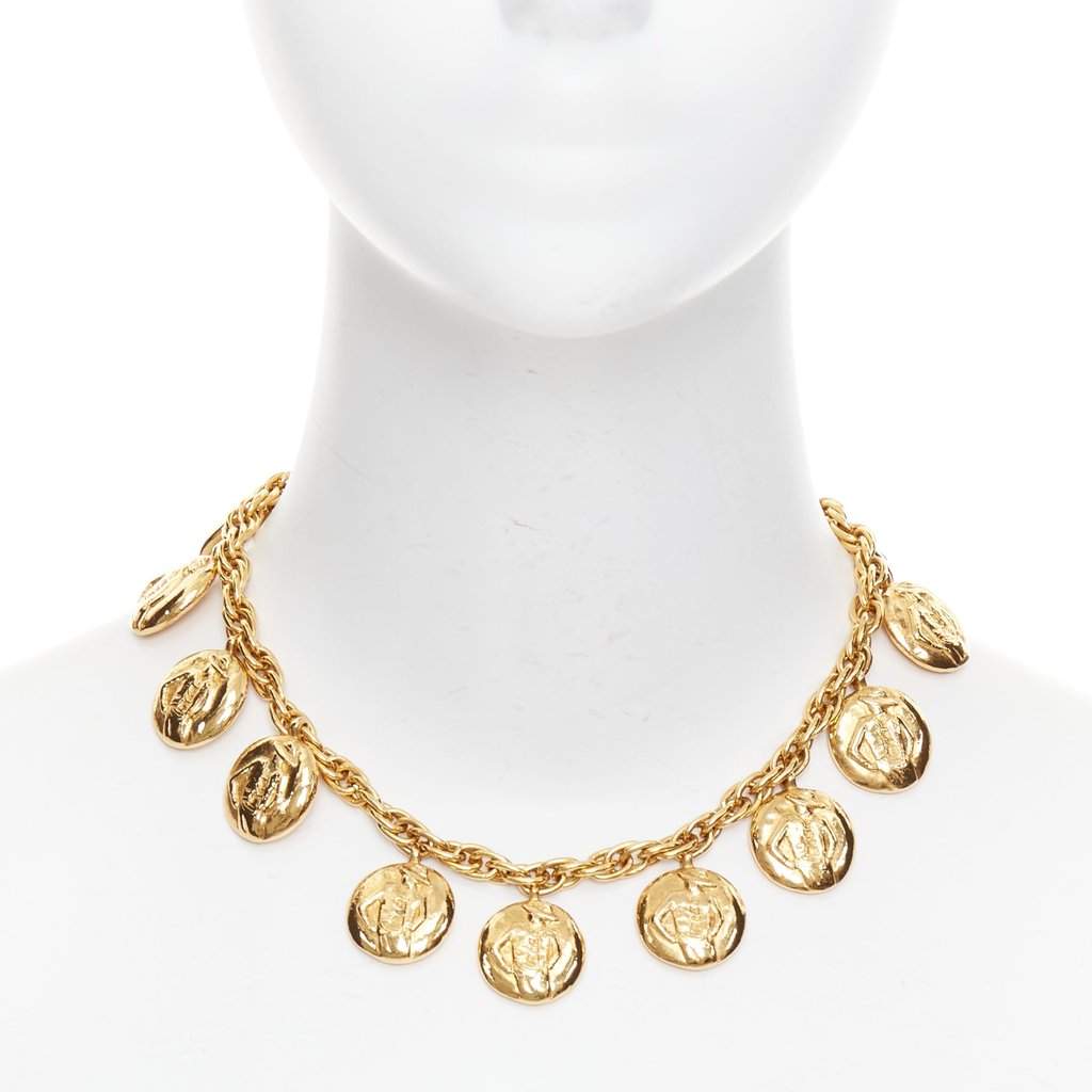 Chanel Gold Metal Necklace Gold Metal Very good condition - Front View
