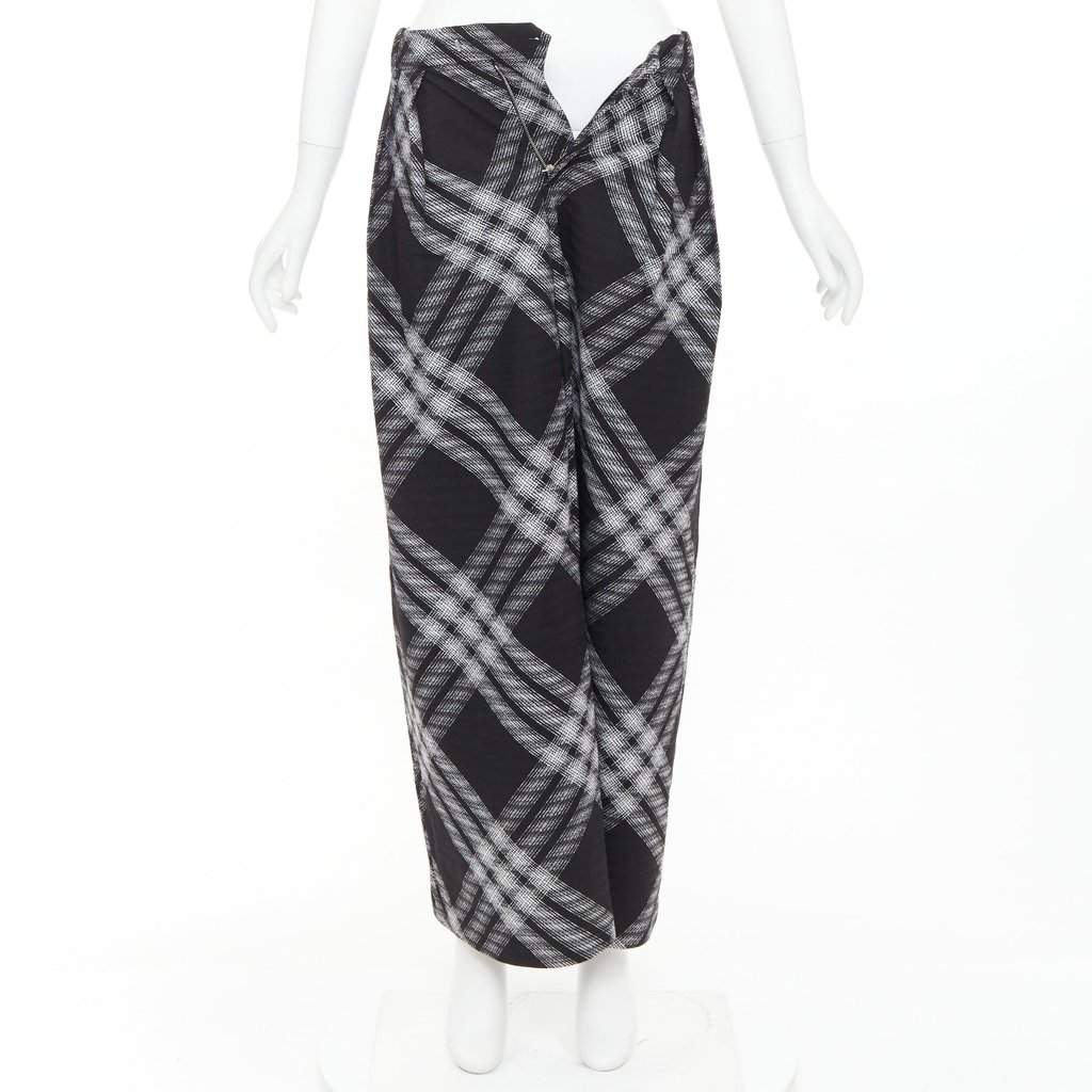 Burberry Black Wool Trouser Black Wool Very good condition - Front View