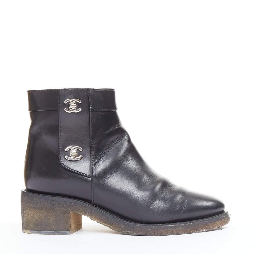 Chanel Black Leather Boots Black Leather Fair condition - Front View
