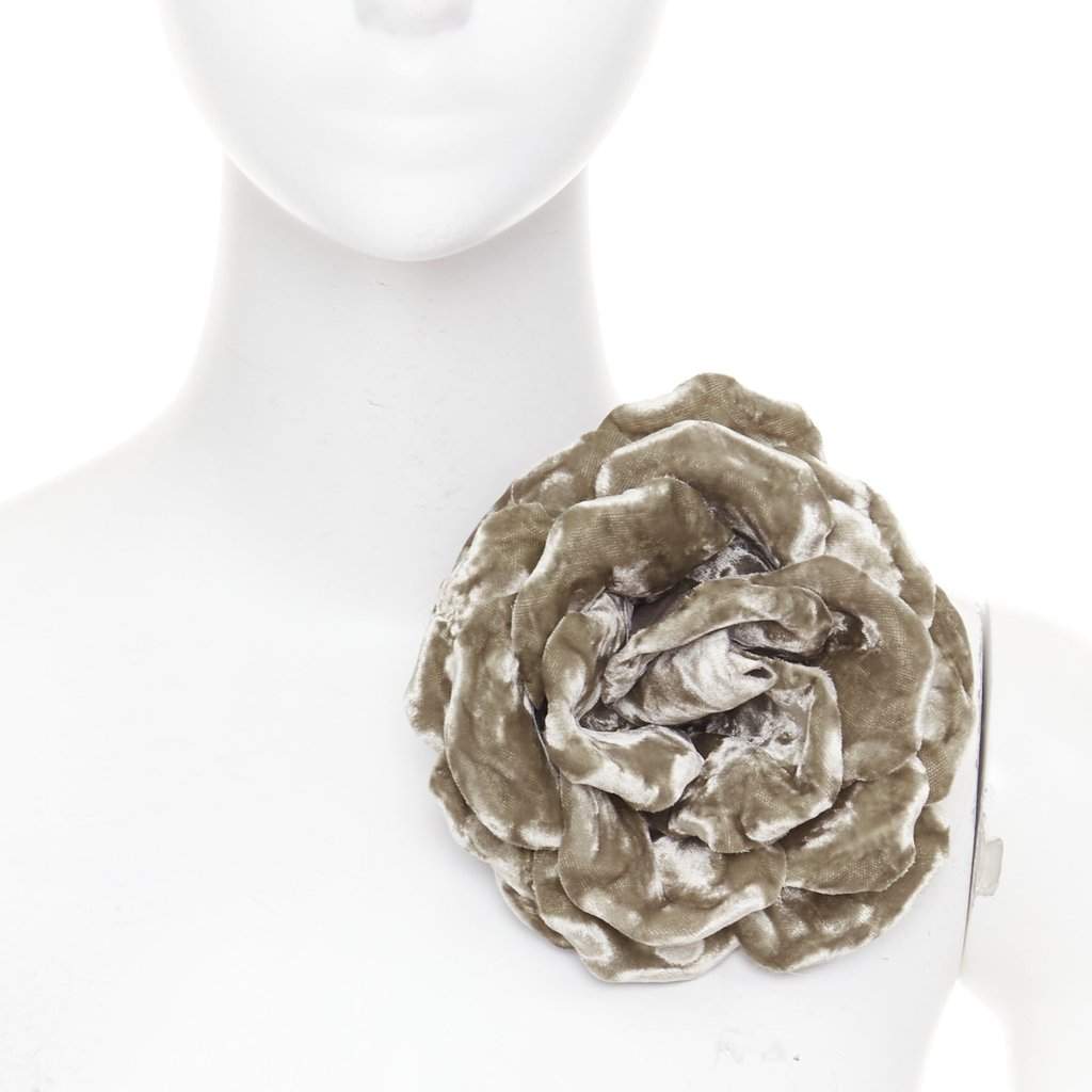 Saint Laurent Grey Pins & Brooch Grey Never worn - Front View