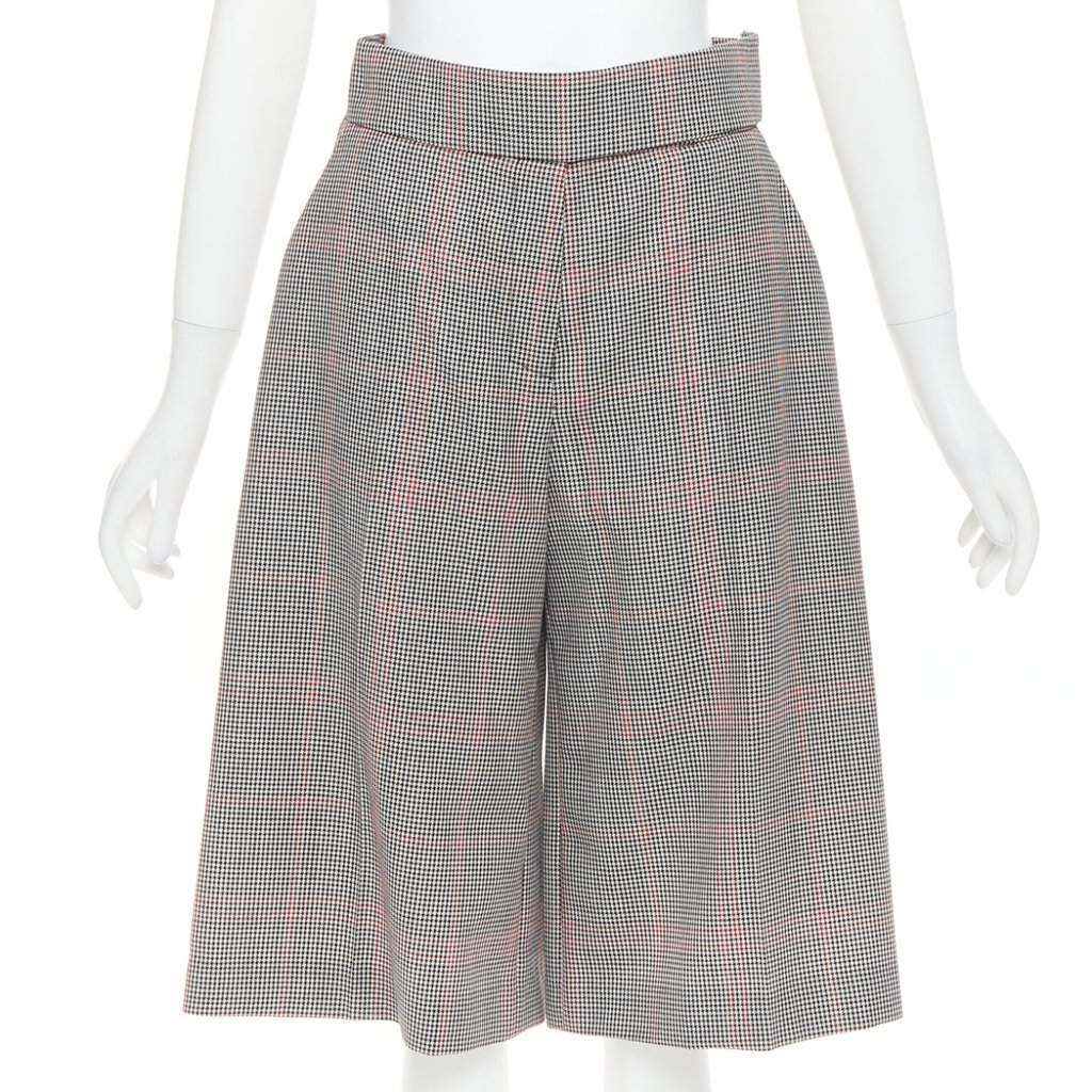 Alexandre Vauthier Grey Wool Shorts Grey Wool Very good condition - Front View