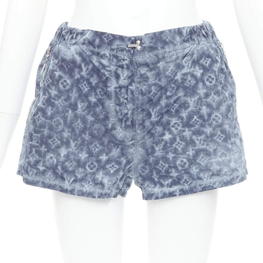 Louis Vuitton Blue Polyester Shorts Blue Polyester Very good condition - Front View