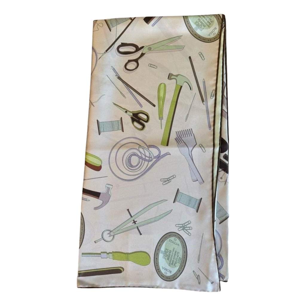 Fendi Fendi Multi-Color Graphic Print Silk Scarf Malva Multicolor Green Silk Never worn - Front View