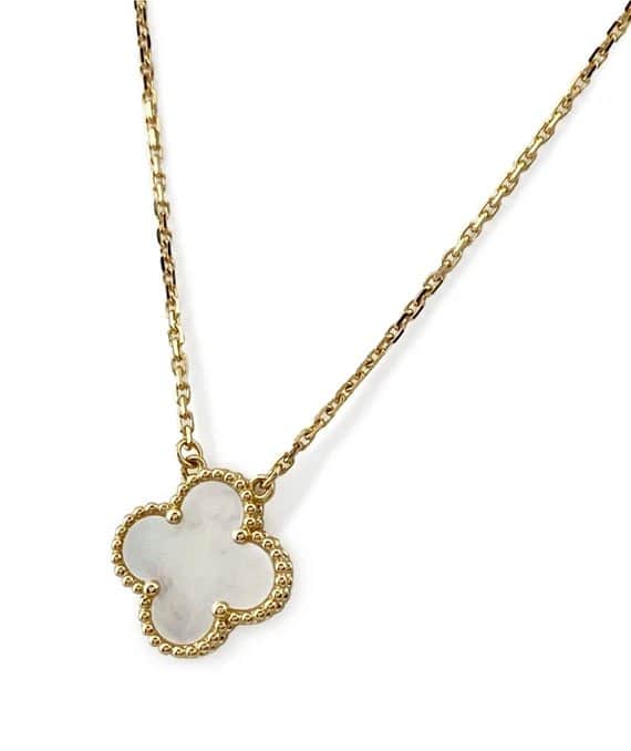 Van Cleef & Arpels Vintage Alhambra Mother of Pearl Pendant Necklace in 18k Yellow Gold Yellow Gold Very good - Front View