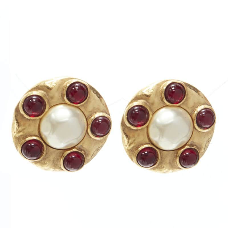 Chanel Gripoix Pearl Earrings Gold Metal Very good - Front View