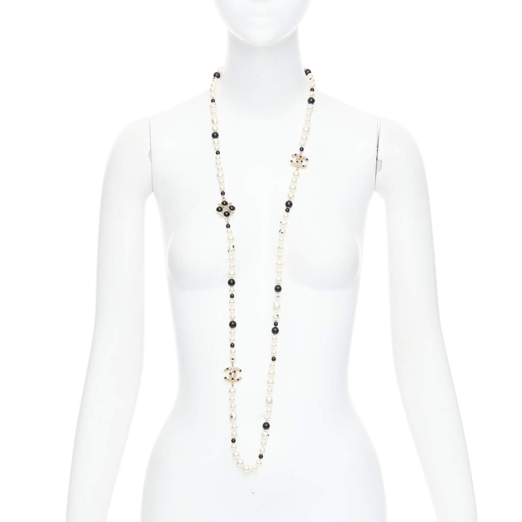 Chanel Camelia Pearl Necklace Black Pearl Good - Front View