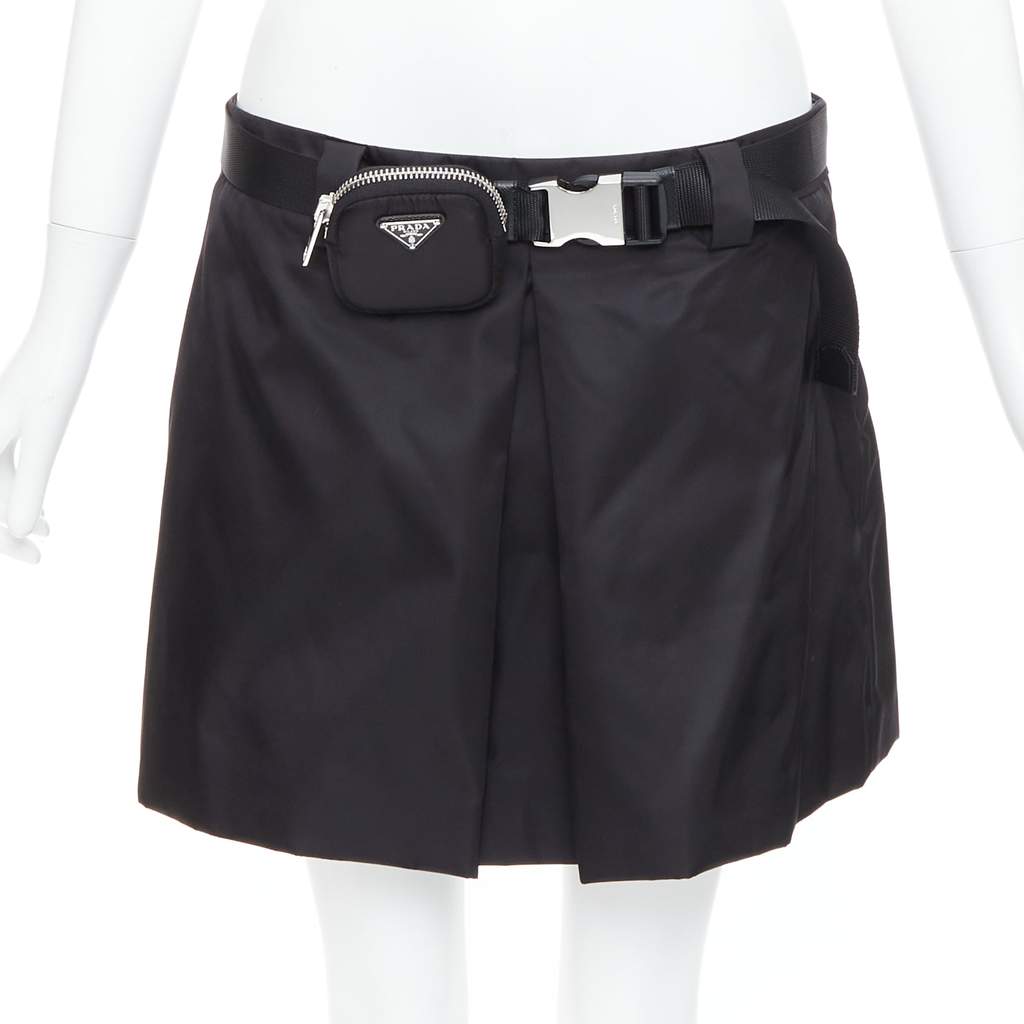 Prada Logo Buckle Skirt Black Very good - Front View
