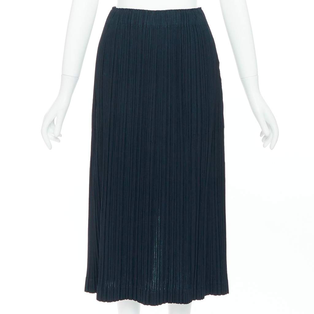 Issey Miyake Pleated Wool Skirt Black Wool Very good - Front View