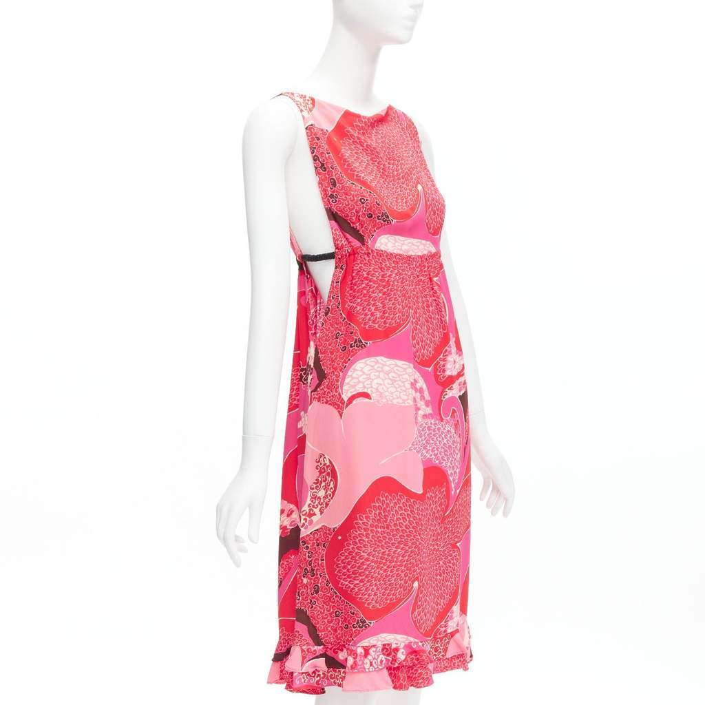 Gucci Floral Cutout Dress Red Silk Never worn - Front View