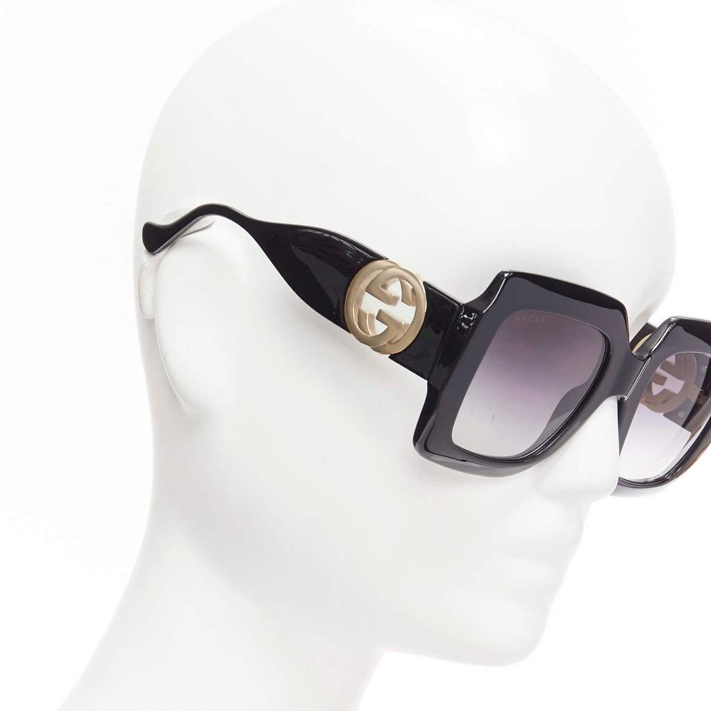 Gucci Gold Logo Glasses Black Very good - Front View