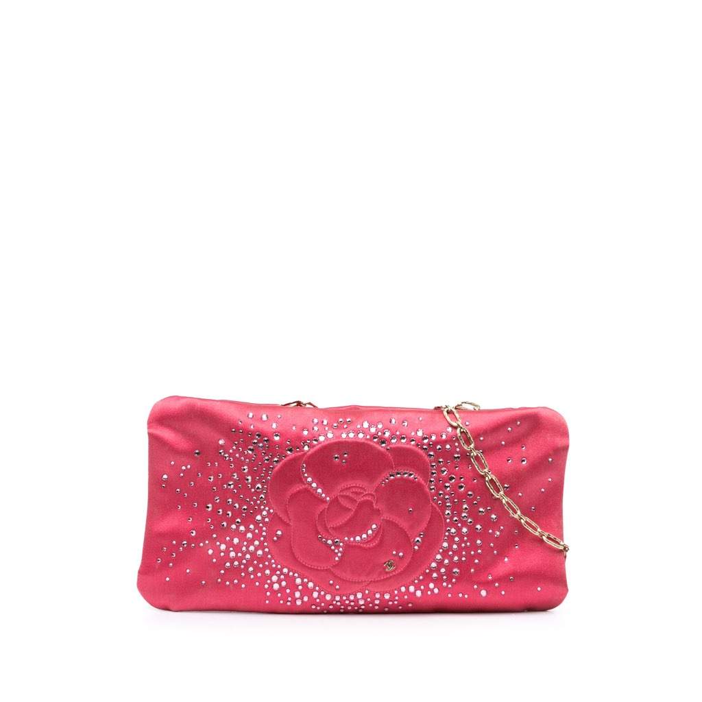 Chanel Satin Diamante Camellia Clutch with Chain Pink Satin Very good condition - Front View