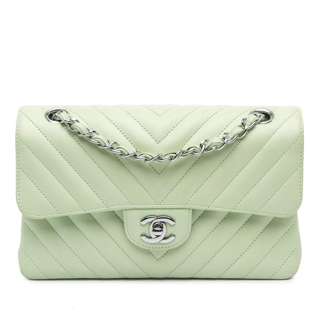 Chanel Small Classic Chevron Lambskin Double Flap Green Leather Very good condition - Front View