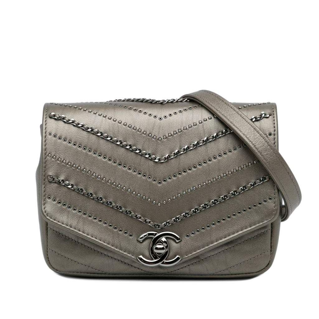 Chanel Small Chevron Data Center Envelope Flap Bag Gold Leather Very good - Front View