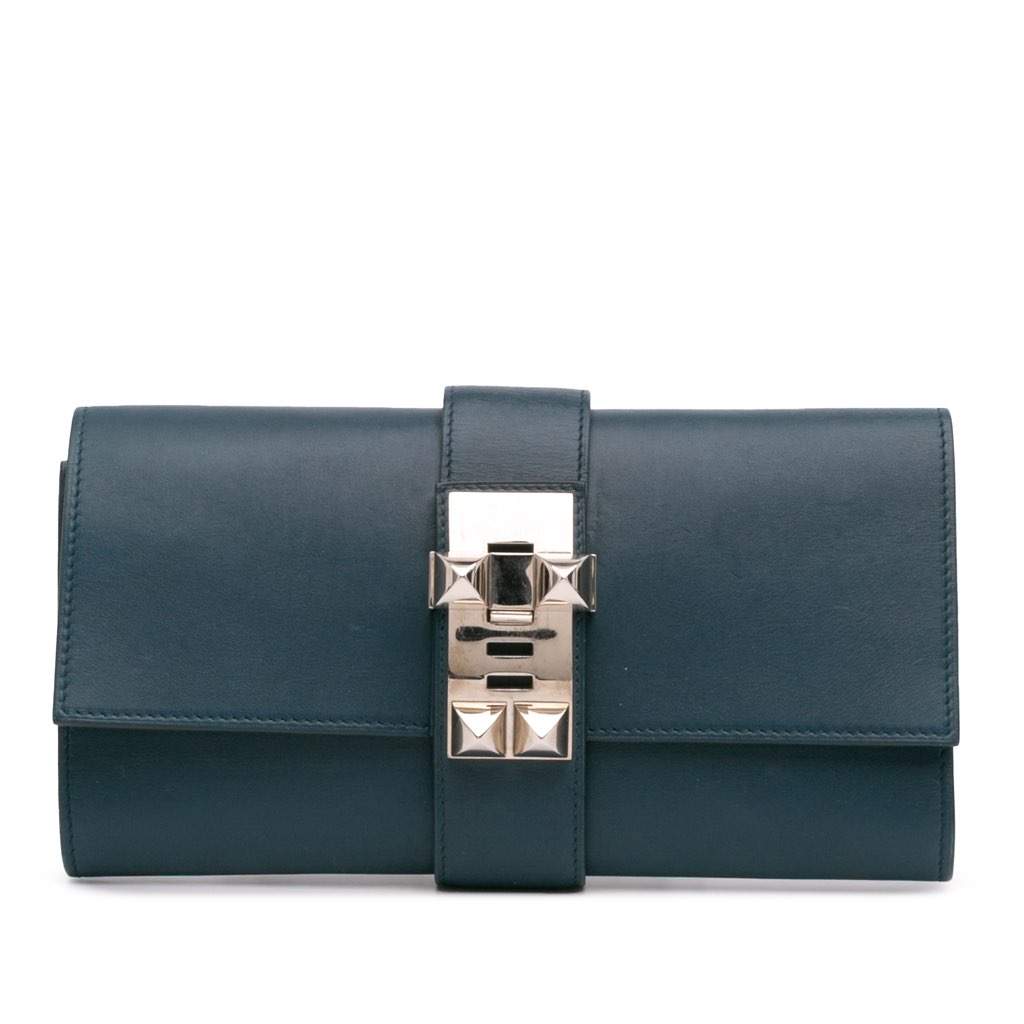 Hermès Tadelakt Medor Clutch 23 Blue Leather Good condition - Front View