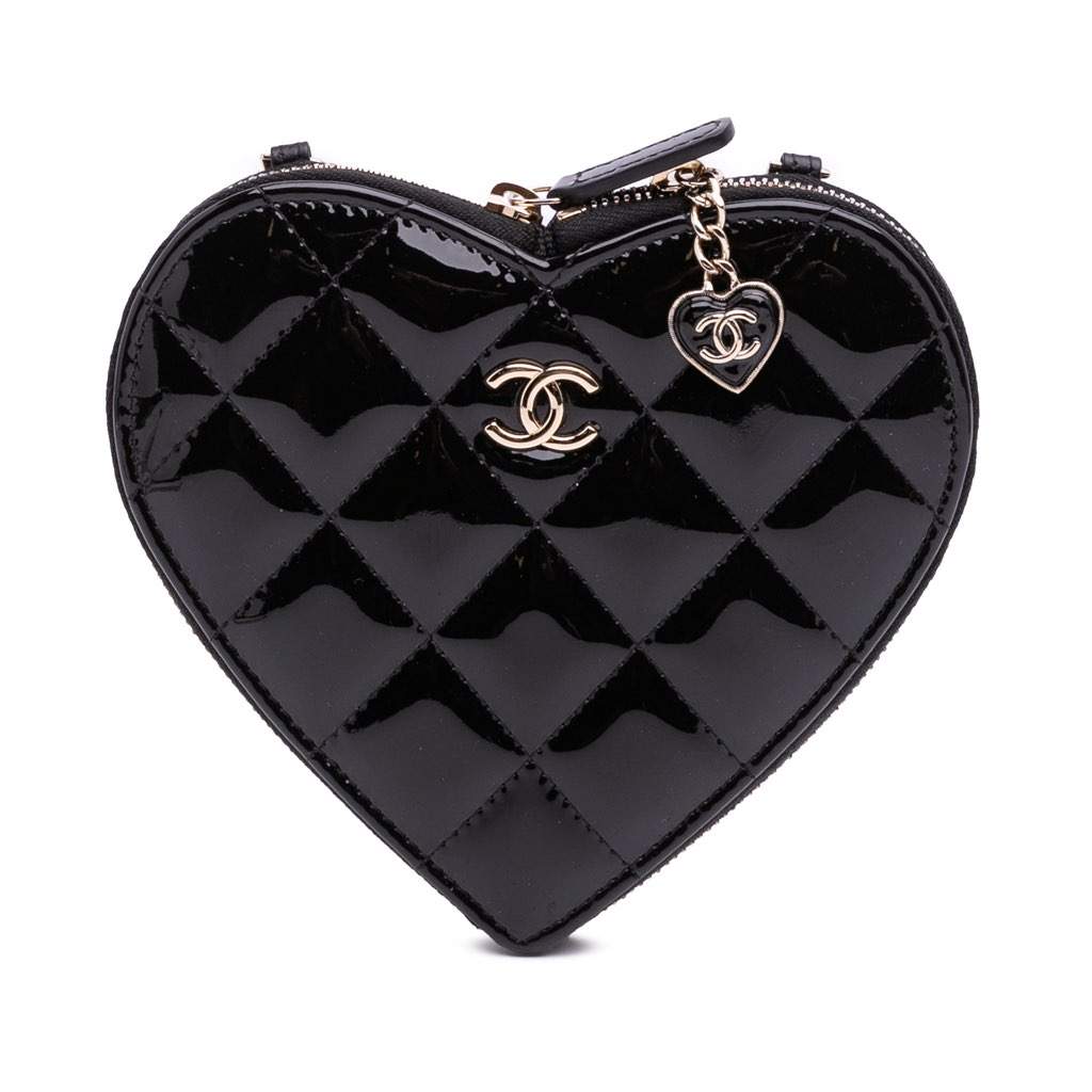 Chanel Quilted Patent Calfskin CC Heart Clutch With Chain Black Leather Good condition - Front View