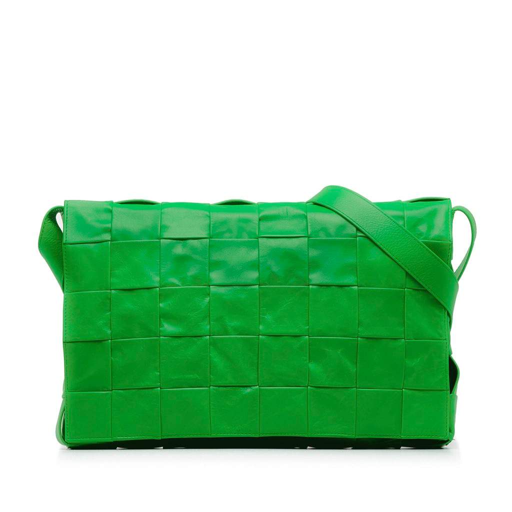 Bottega Veneta Maxi Nappa Intrecciato Cassette Crossbody Green Leather Very good condition - Front View