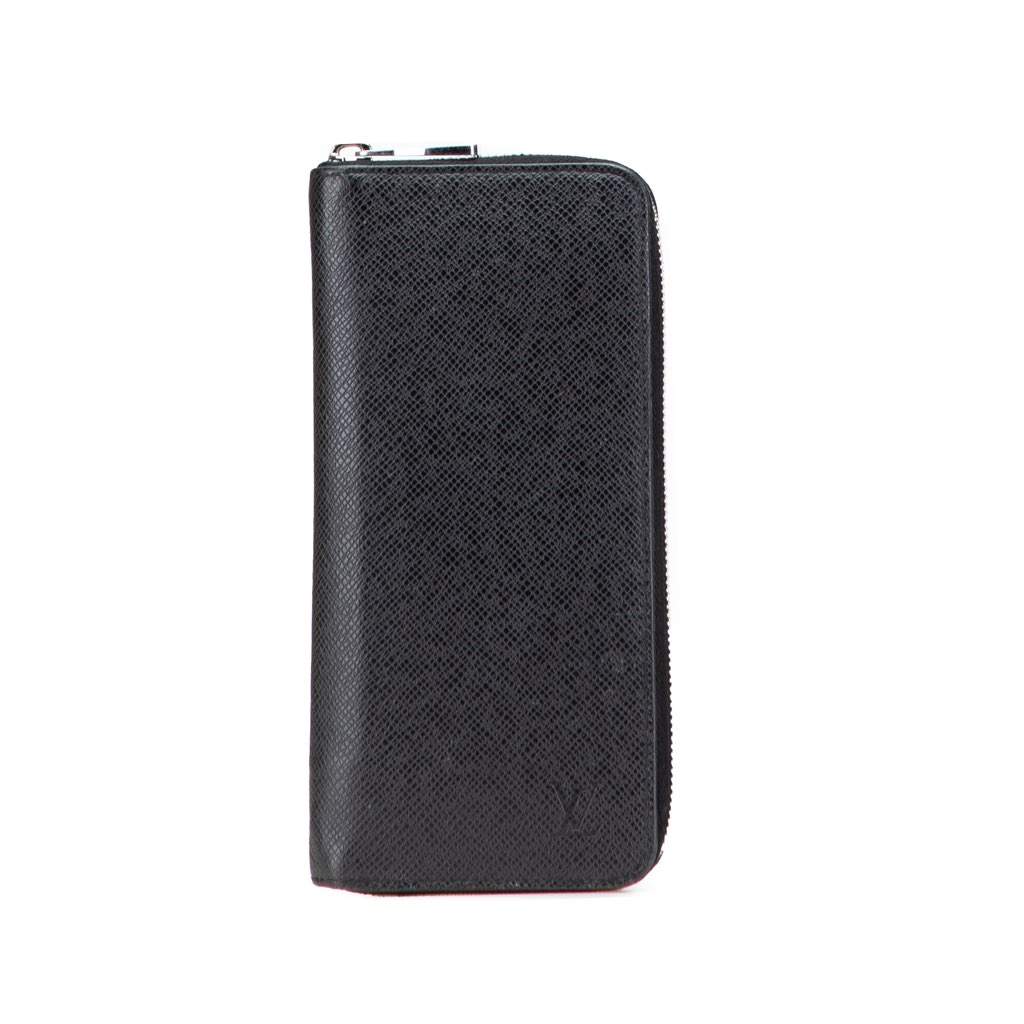 Louis Vuitton Taiga Zippy Vertical Long Wallet Black Leather Good - Front View