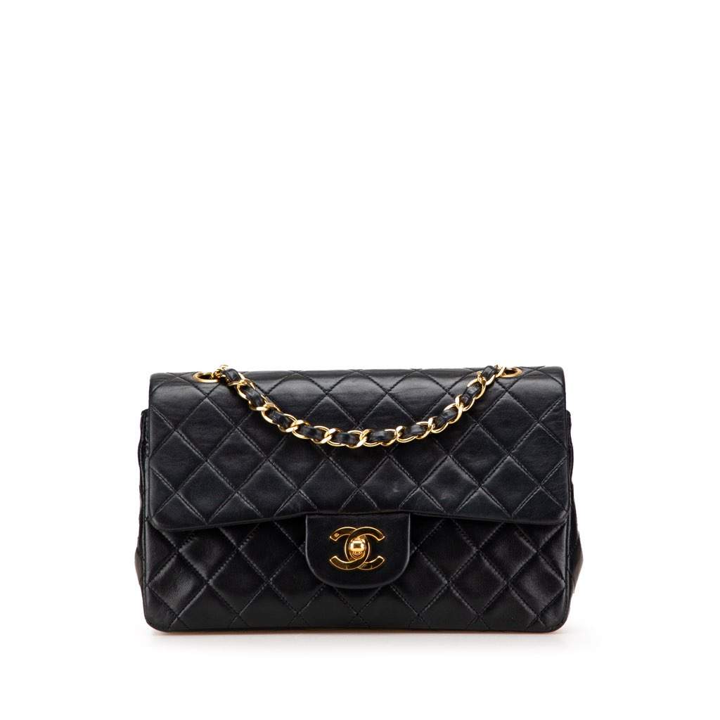 Chanel Small Classic Lambskin Double Flap Black Leather Good condition - Front View