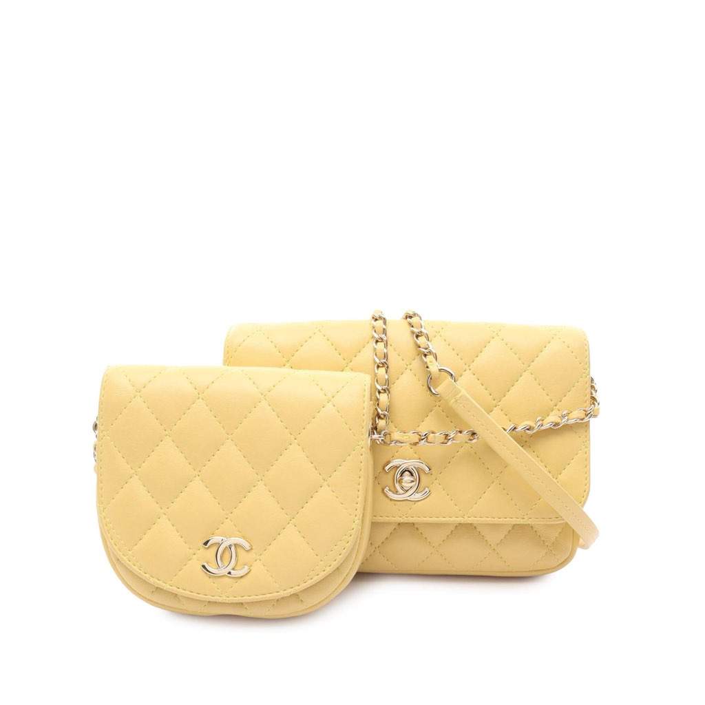 Chanel Quilted Lambskin Side Packs Flap Yellow Leather Very good condition - Front View