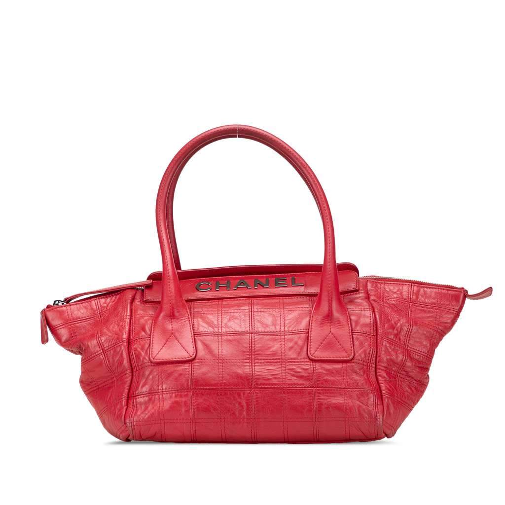 Chanel Lambskin Square Stitched Lax Handbag Red Leather Very good - Front View
