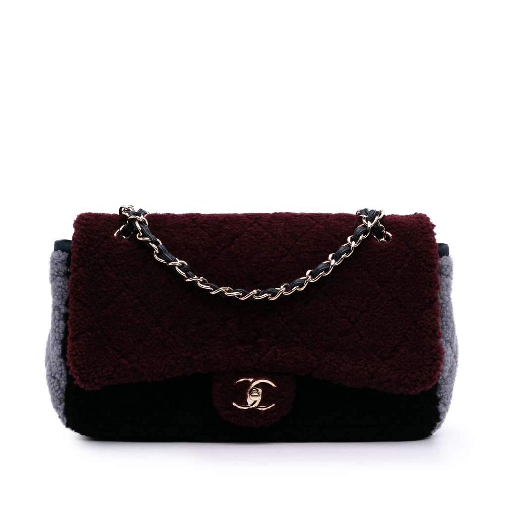 Chanel Medium Quilted Shearling Single Flap Red Very good - Front View