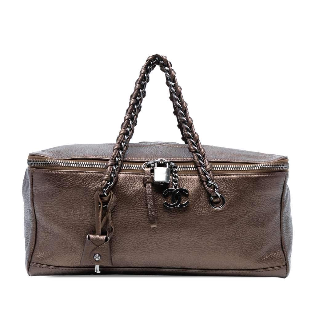 Chanel Large CC Luxe Ligne Bowler Handbag Brown Leather Very good condition - Front View