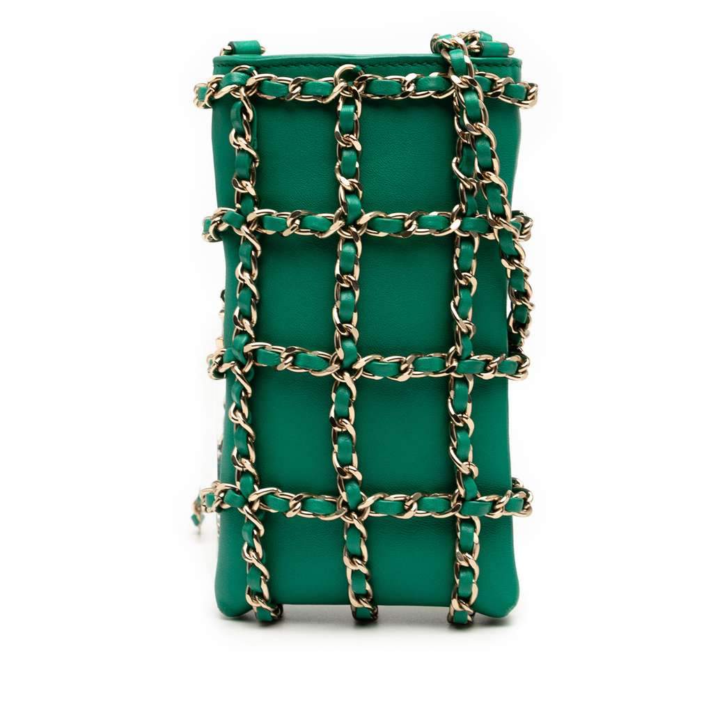 Chanel Lambskin Tech Me Out Clutch With Chain Green Leather Very good condition - Front View