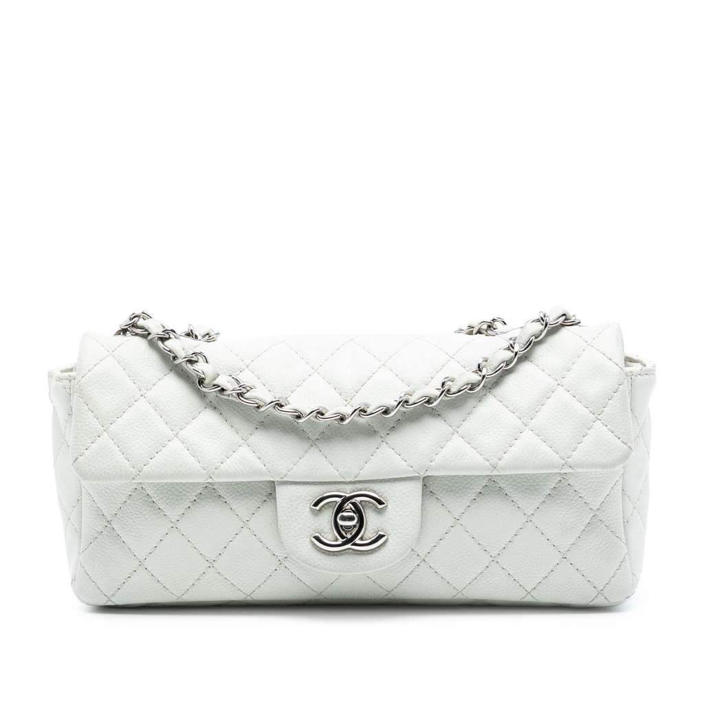 Chanel CC Quilted Caviar East West Single Flap White Leather Very good condition - Front View