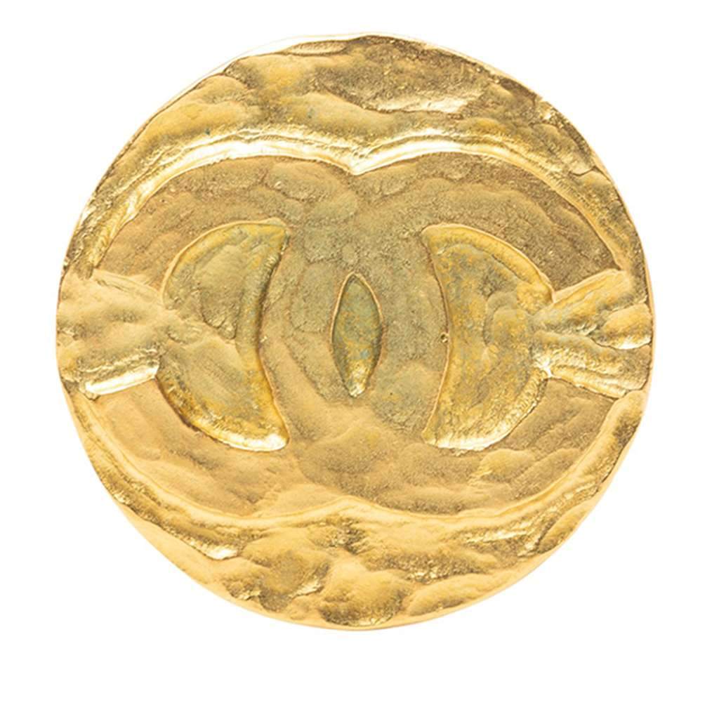 Chanel Gold Plated Round CC Logo Brooch Gold Metal Very good - Front View